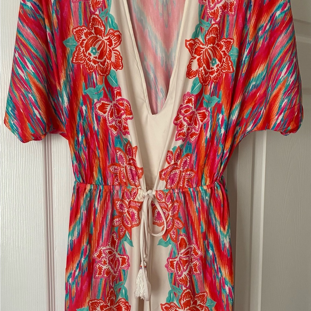 Beautiful CocoReef Floral Coverup Size L